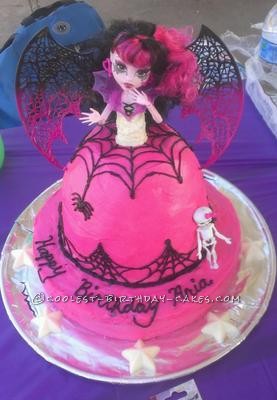Ariel Birthday Cake on Coolest Monster High Draculaura Cake   Coolest Birthday Cakes