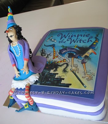 Cool Birthday Cakes on Original Winnie The Witch Birthday Cake   Coolest Birthday Cakes