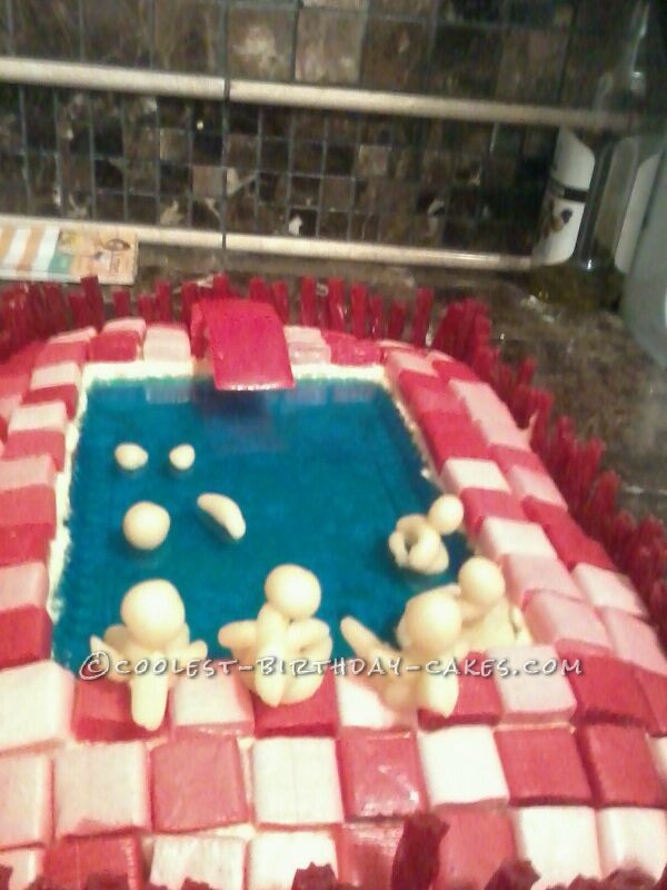 Cool Swimming Pool Cake
